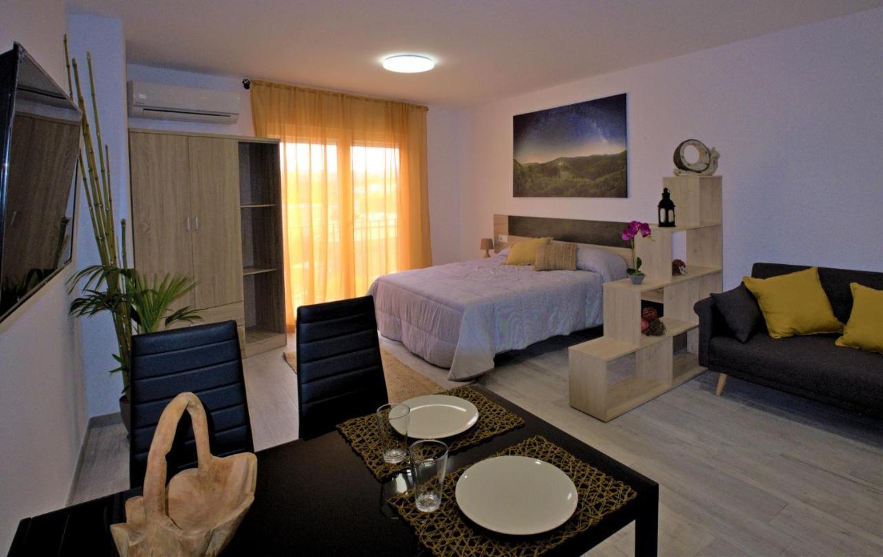 Gegant De Pedra Apartaments Adzaneta Kültér fotó