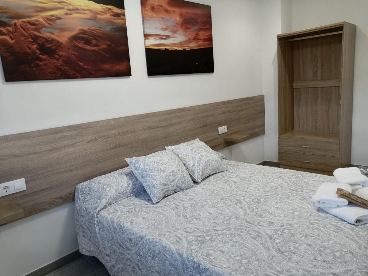 Gegant De Pedra Apartaments Adzaneta Kültér fotó