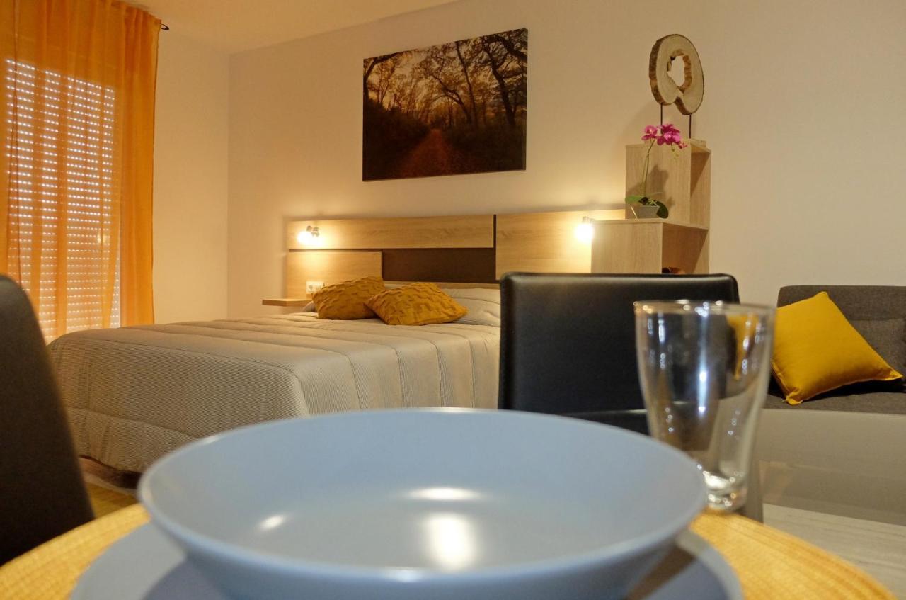Gegant De Pedra Apartaments Adzaneta Kültér fotó