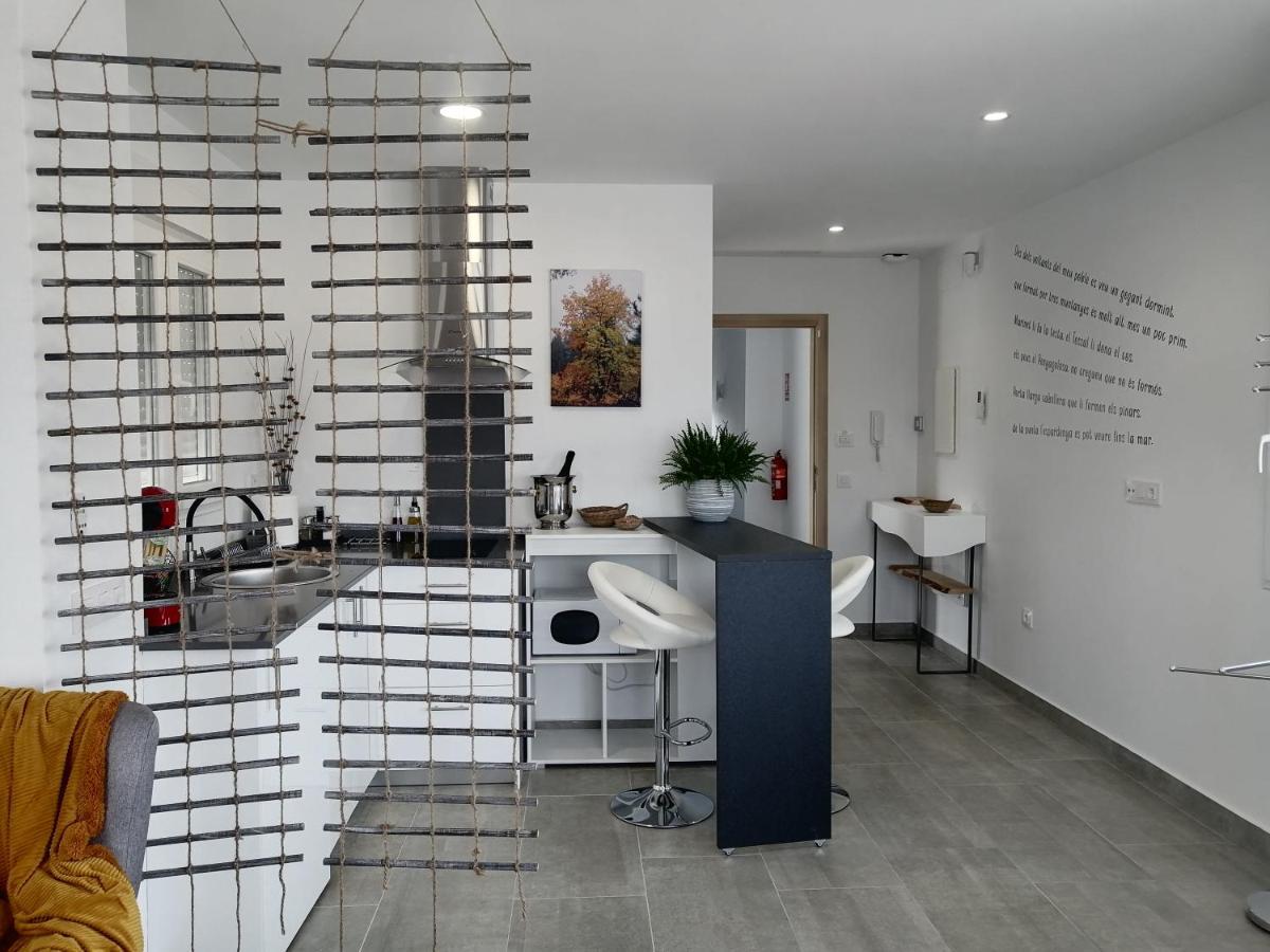 Gegant De Pedra Apartaments Adzaneta Kültér fotó